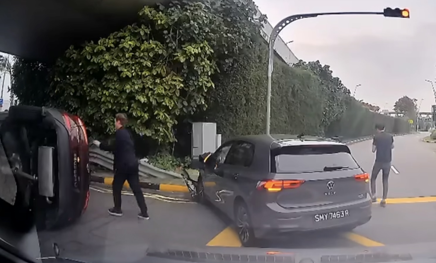 Singaporean says Changi T4 has the 'worst traffic junction,' shares video of bad accident